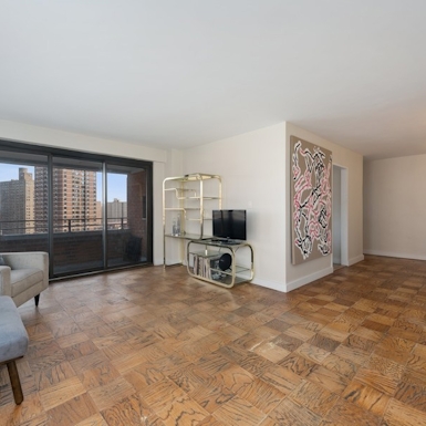 Photo of 212 E BROADWAY