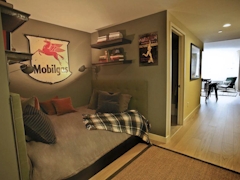 Thumbnail of Gotham West: 418 a view of a living room