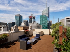 Thumbnail of Atlas New York: 10H a tall building in a city park