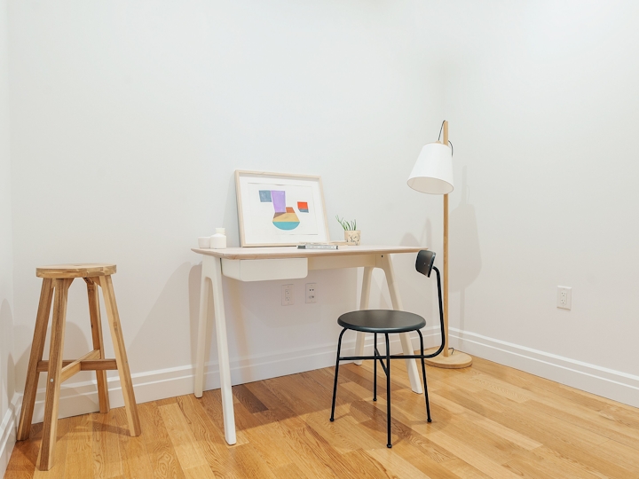 a chair in a room