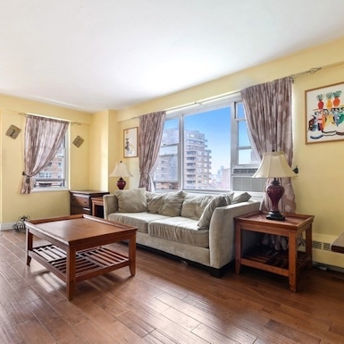 Photo of 475 FDR DR