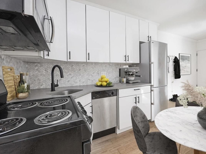 112 Avenue C