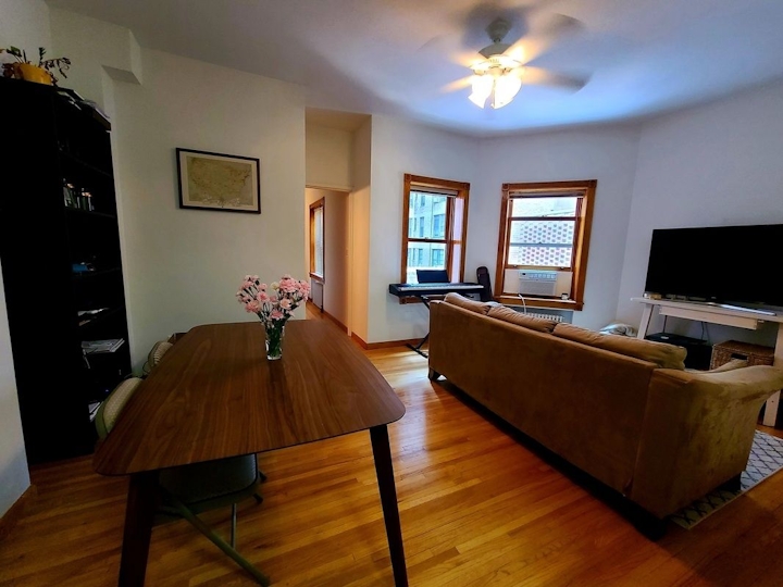 330 West 76th