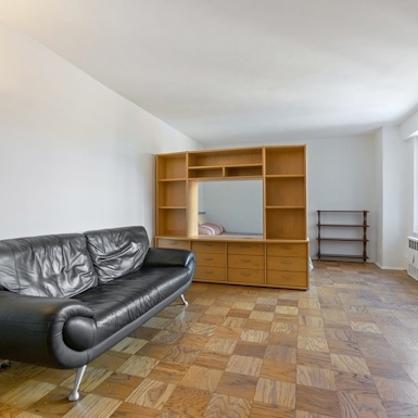 Photo of 266 E BROADWAY