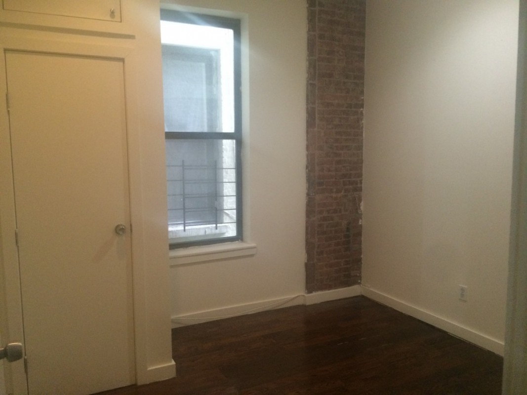 352 Myrtle Avenue, #1