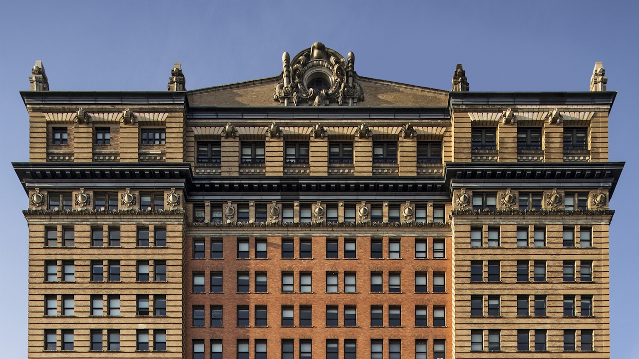 a large building