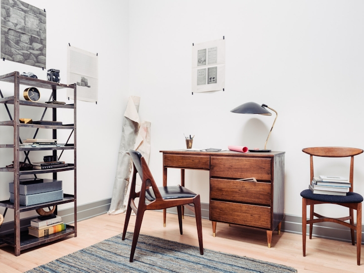 a chair in a room