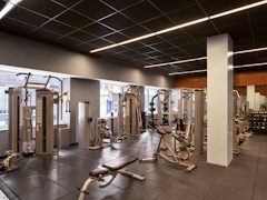 Thumbnail of Gotham West: 2717 a large room