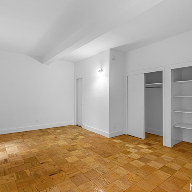 Photo of 132 East 45th Street