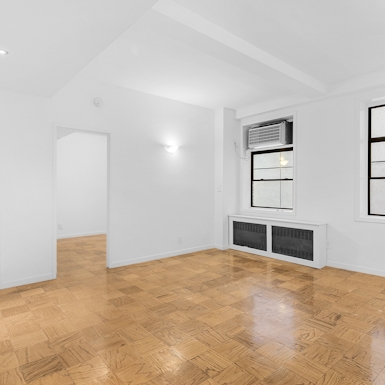 Photo of 132 East 45th Street
