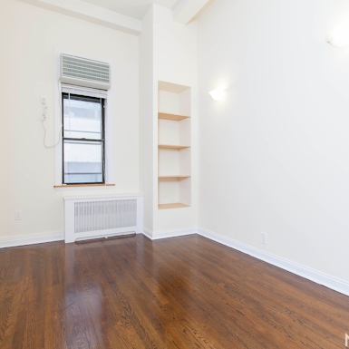Photo of 132 East 45th Street