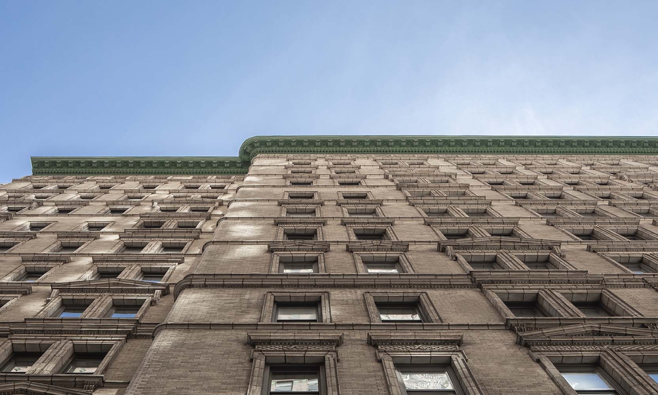 a large building