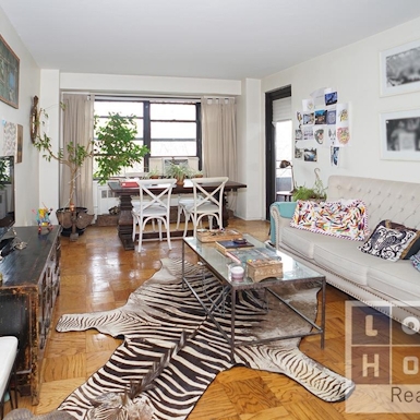 Photo of 385 GRAND ST
