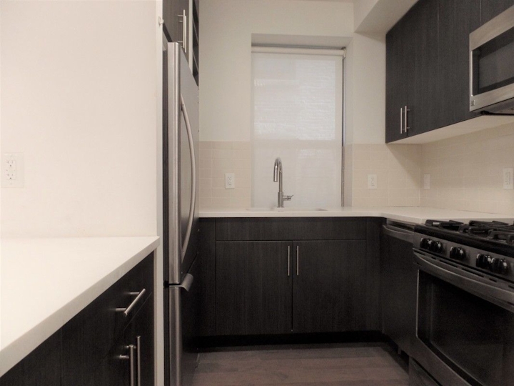 556 w 126 st