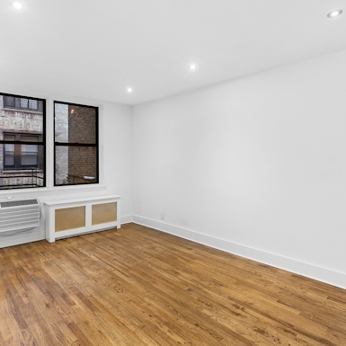 Photo of 119 East 83rd Street